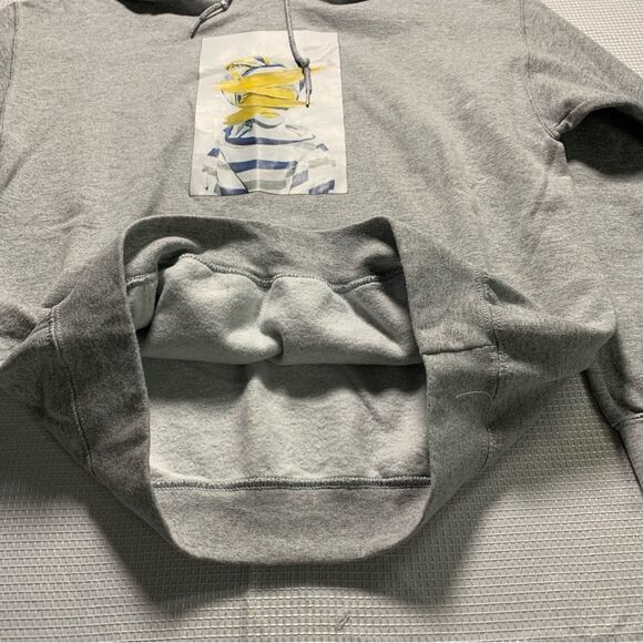 Gildan Heavy Blend Men's Graphic Print Gray String Hoodie Sweatshirt - Picture 4 of 8